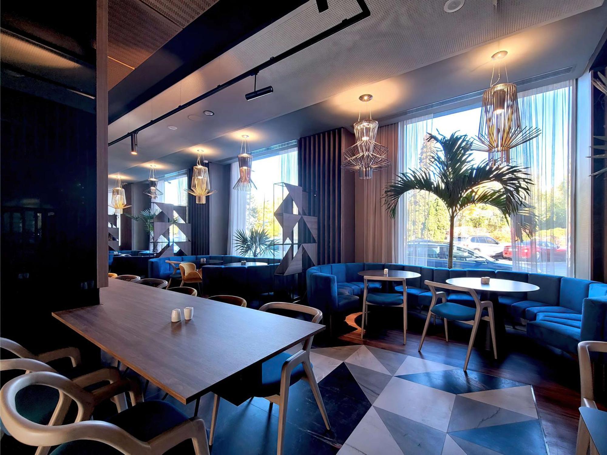 Radisson Blu Aurum Hotel, Brașov Exterior foto Restaurant
